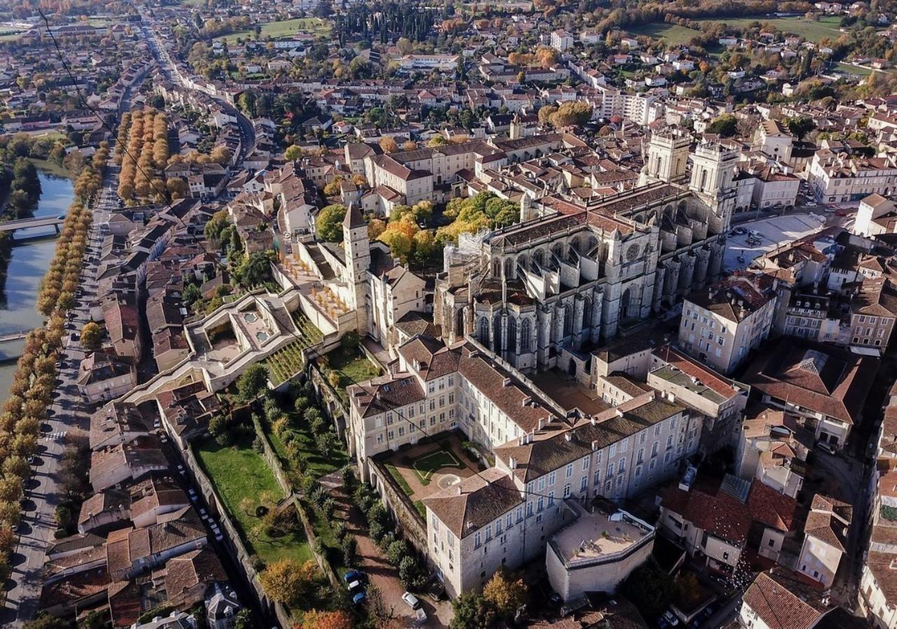 Appartamento Le Gersois - T2 Moderne - Auch Centre- Wifi Gratuit Esterno foto